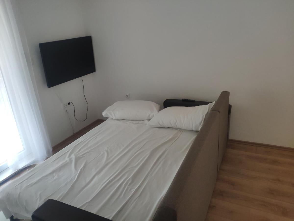 Apartment Tome Biograd Na Moru Bagian luar foto